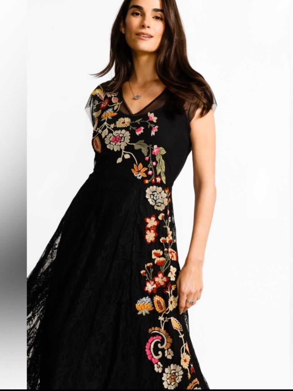 Johnny Was – Mertina Embroidered Mesh Dress 💖
Brand new with tags 🏷️